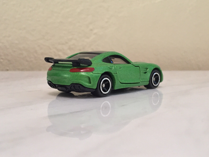 Illustration for article titled Tomica Mercedes-Benz AMG GT R